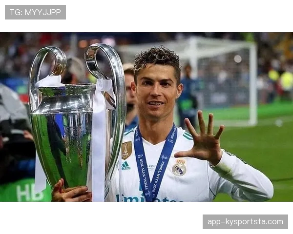 C罗与贝利的历史地位之争：不同时代下的影响力与评价维度解析