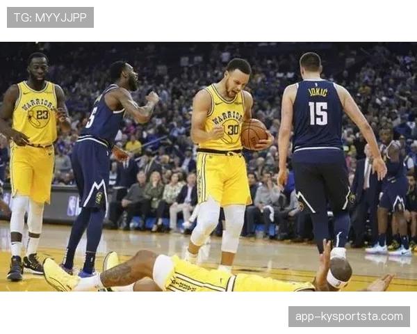 哈兰德在强强对话与虐菜局中的进攻效率差异解析